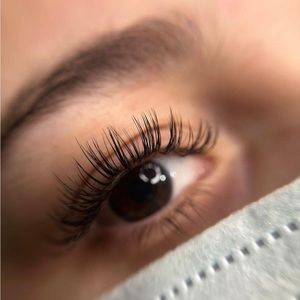 Lash Extensions Houston Located! Instagram @bonilla.beauty